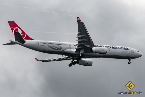Airbus A330-343